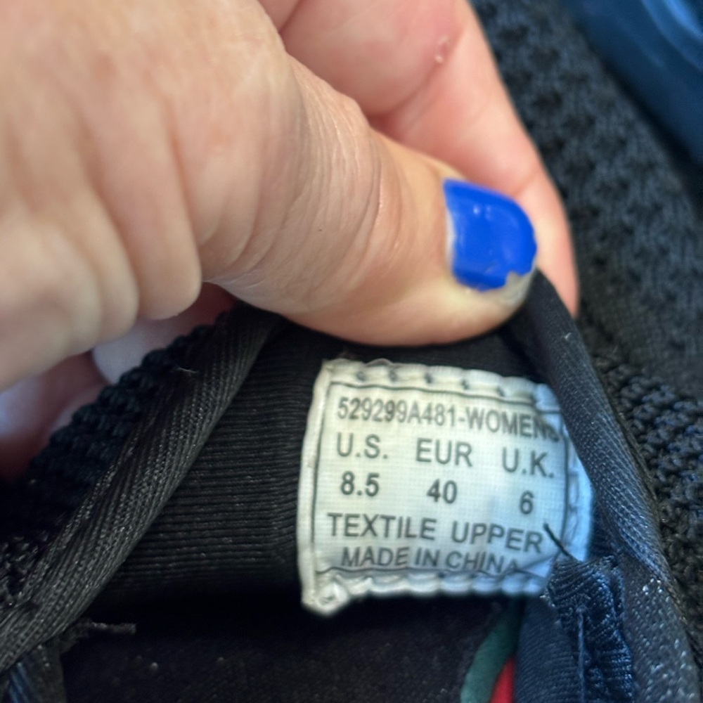 Levi’s Black Slip- On Mesh Womens Shoes Size 8.5 - Picture 6 of 8